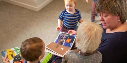 dialogisk læsning i Harlev Dagtilbud
