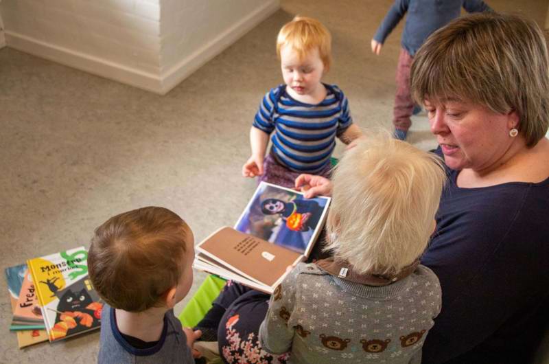 dialogisk læsning i Harlev Dagtilbud